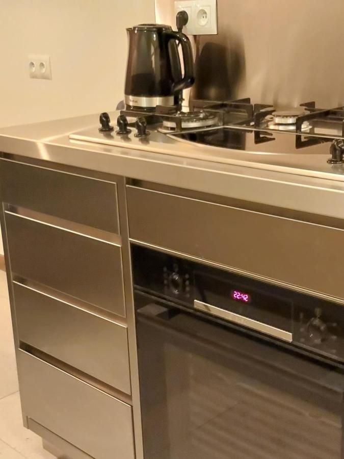 Spacious Two-Bedroom Apartment In The City Center Krakkó Kültér fotó